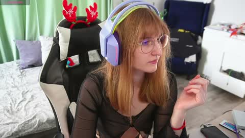 Snapshot of lana_del_kay chatting on 12/07/24, 09:17 Kay online show from 12/07/24, 09:17