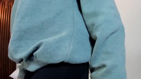 Snapshot of lana_jonnes_ chatting on 02/01/25, 03:30 Lana igauroraaaaaaaaa 1 online show from 02/01/25, 03:30