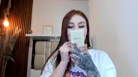 Snapshot of lana_jonnes_ chatting on 10/17/25, 09:50 Lana igauroraaaaaaaaa 1 online show from 10/17/25, 09:50