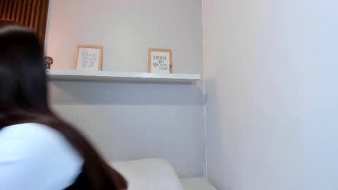 Snapshot of lana_jonnes_ chatting on 10/19/25, 02:01 Lana igauroraaaaaaaaa 1 online show from 10/19/25, 02:01