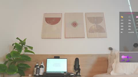 lana_kane_ online show from 01/10/25, 03:37