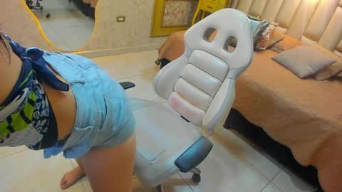 Snapshot of lana_rey_1 chatting on 04/07/26, 02:06 Lana Rey online show from 04/07/26, 02:06