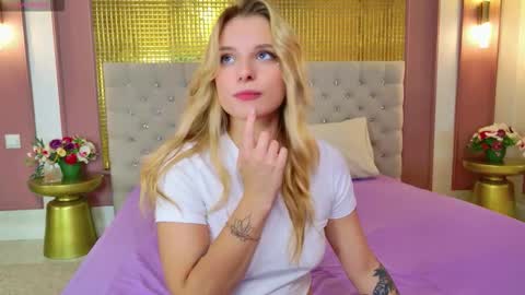 Snapshot of lana_sparks chatting on 09/11/25, 09:20 Lana online show from 09/11/25, 09:20