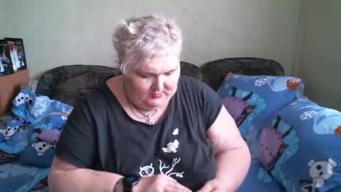 lanacat555 online show from 02/07/25, 11:12