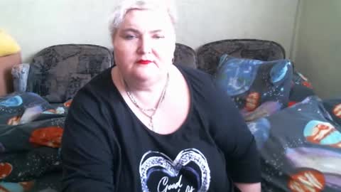 lanacat555 online show from 02/26/25, 09:42