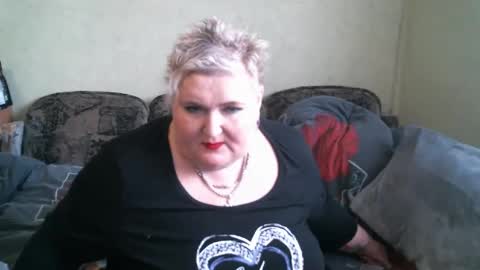 lanacat555 online show from 03/04/25, 01:38