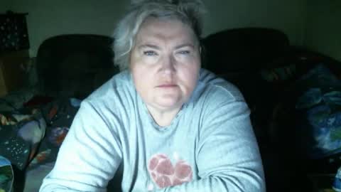 lanacat555 online show from 10/16/25, 11:39