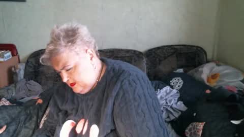 lanacat555 online show from 12/17/25, 12:22