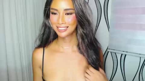 Snapshot of lanadel_hilton chatting on 12/31/24, 06:27 Lana online show from 12/31/24, 06:27