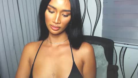 Snapshot of lanadel_hilton chatting on 02/10/25, 05:03 Lana online show from 02/10/25, 05:03