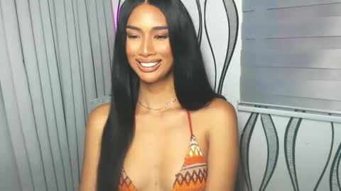 Snapshot of lanadel_hilton chatting on 02/11/25, 11:33 Lana online show from 02/11/25, 11:33