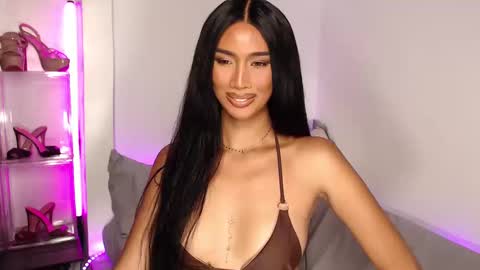 Snapshot of lanadel_hilton chatting on 03/04/25, 04:30 Lana online show from 03/04/25, 04:30