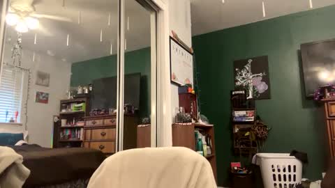 Janessa online show from 10/01/25, 04:57