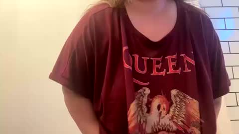 Janessa online show from 10/18/25, 05:46