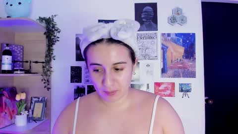 Snapshot of lanaherondale_ chatting on 10/05/25, 09:02 lanaherondale_ online show from 10/05/25, 09:02