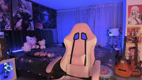 Snapshot of lanakyutt chatting on 01/05/25, 03:53 L A N A online show from 01/05/25, 03:53