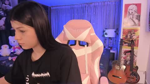 Snapshot of lanakyutt chatting on 01/11/25, 11:35 L A N A online show from 01/11/25, 11:35
