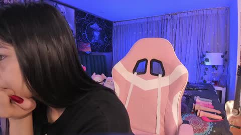 Snapshot of lanakyutt chatting on 01/23/25, 11:15 L A N A online show from 01/23/25, 11:15