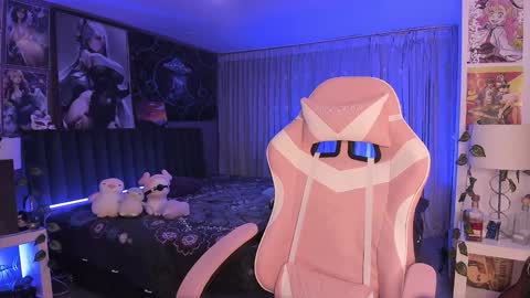 Snapshot of lanakyutt chatting on 02/04/25, 04:37 L A N A online show from 02/04/25, 04:37