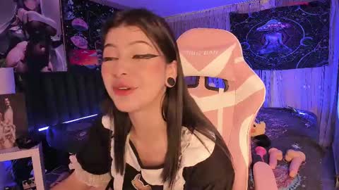 Snapshot of lanakyutt chatting on 02/20/25, 12:36 L A N A online show from 02/20/25, 12:36