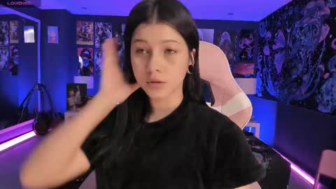 Snapshot of lanakyutt chatting on 09/24/25, 09:29 L A N A online show from 09/24/25, 09:29