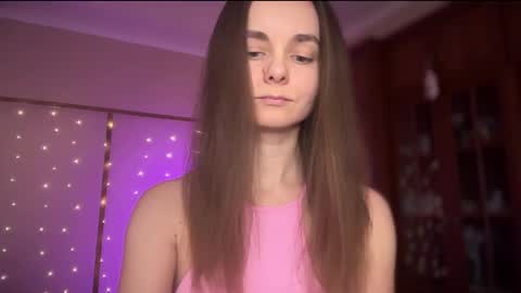 Snapshot of lanaloulou chatting on 02/20/25, 12:36 Lana online show from 02/20/25, 12:36