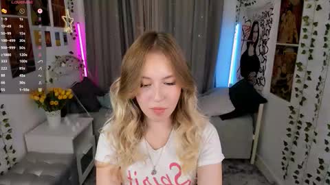 Lana online show from 10/24/25, 09:22