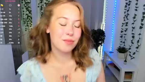 Lana online show from 08/08/26, 09:39