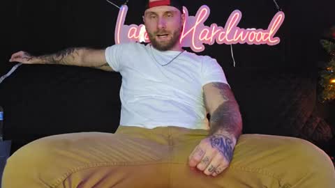 Snapshot of lancehardwood222 chatting on 12/07/24, 01:47 LANCE online show from 12/07/24, 01:47