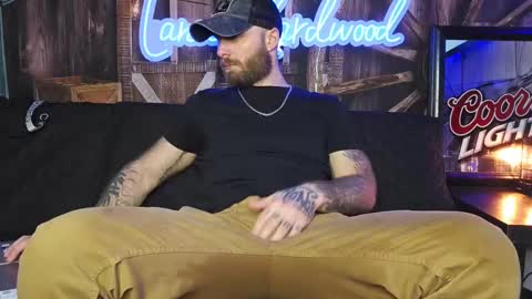 Snapshot of lancehardwood222 chatting on 03/02/25, 01:58 LANCE online show from 03/02/25, 01:58