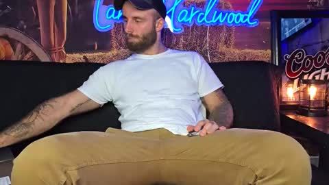 Snapshot of lancehardwood222 chatting on 10/15/25, 12:44 LANCE online show from 10/15/25, 12:44