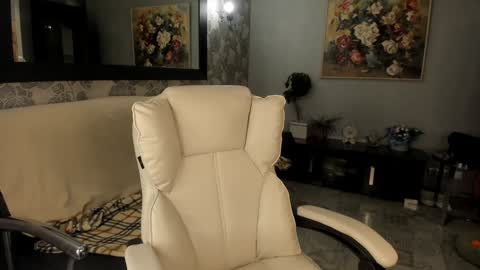 Snapshot of land_of_sweets chatting on 02/04/25, 05:23 land_of_sweets online show from 02/04/25, 05:23