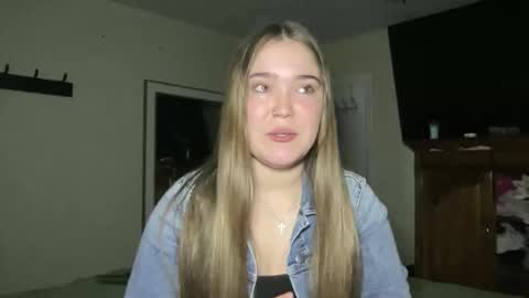 Snapshot of lanelizzie348 chatting on 04/15/26, 01:45 lanelizzie348 online show from 04/15/26, 01:45