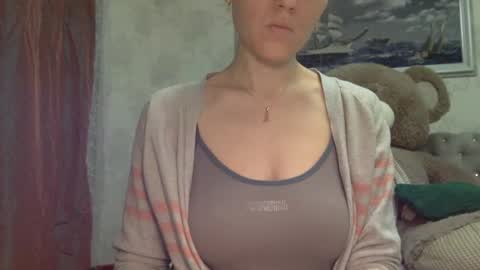 langoria online show from 11/17/25, 07:52