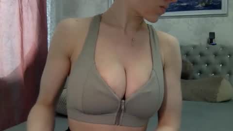 Snapshot of langoria chatting on 04/18/26, 10:30 langoria online show from 04/18/26, 10:30