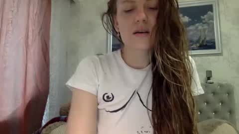 Snapshot of langoria chatting on 05/06/26, 11:59 langoria online show from 05/06/26, 11:59