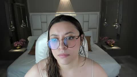 Snapshot of lanna18_ chatting on 12/28/24, 12:03 Lanna online show from 12/28/24, 12:03