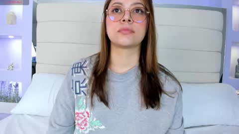 Snapshot of lanna18_ chatting on 01/16/25, 11:48 Lanna online show from 01/16/25, 11:48