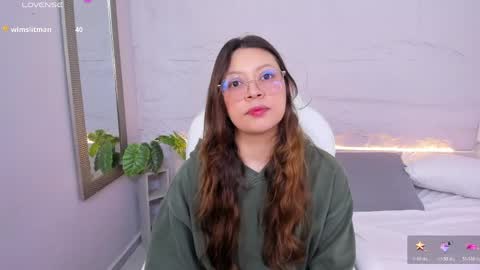 Snapshot of lanna_18_ chatting on 04/23/26, 12:29 Lanna online show from 04/23/26, 12:29