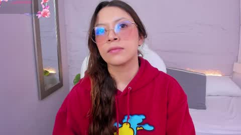 Snapshot of lanna_18_ chatting on 04/28/26, 11:48 Lanna online show from 04/28/26, 11:48