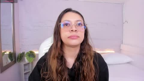 Snapshot of lanna_18_ chatting on 05/29/26, 11:41 Lanna online show from 05/29/26, 11:41