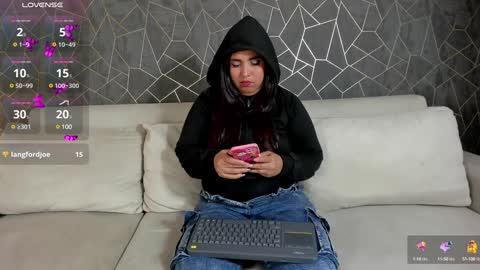 Snapshot of lanna__hot chatting on 12/28/24, 03:26 online show from 12/28/24, 03:26