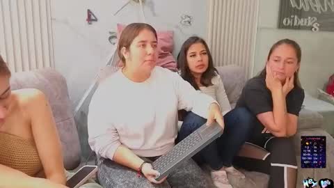 lanna_as online show from 11/12/25, 02:39