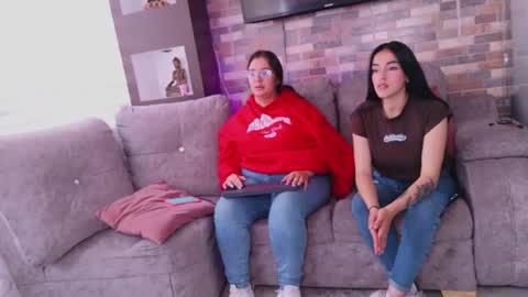 Snapshot of lanna_as chatting on 07/08/26, 06:45 lanna_as online show from 07/08/26, 06:45