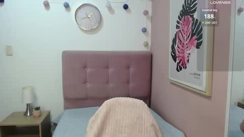 Lanna online show from 11/06/25, 01:12