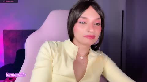 Snapshot of lannamille chatting on 06/18/26, 09:19 Camila online show from 06/18/26, 09:19