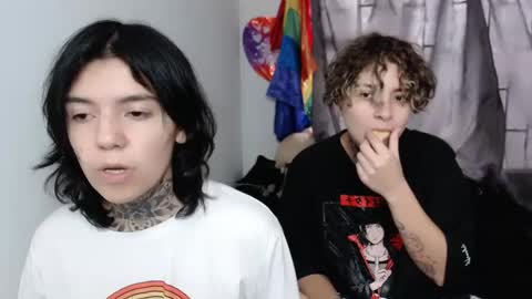 Snapshot of lannie_gonzales chatting on 12/29/24, 08:04 LANNIE online show from 12/29/24, 08:04