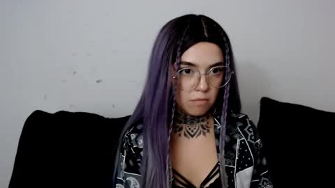 Snapshot of lannie_gonzales chatting on 01/19/25, 10:17 LANNIE online show from 01/19/25, 10:17