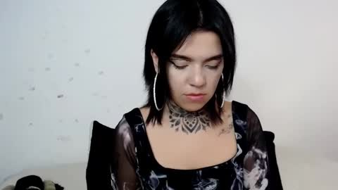 Snapshot of lannie_gonzales chatting on 01/22/25, 09:10 LANNIE online show from 01/22/25, 09:10