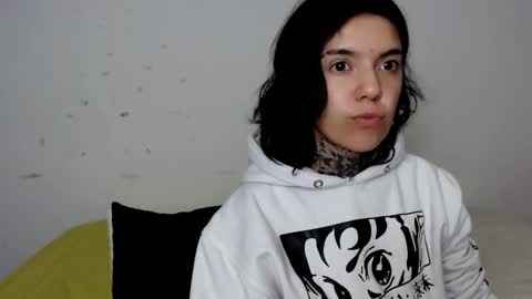 Snapshot of lannie_gonzales chatting on 01/25/25, 01:54 LANNIE online show from 01/25/25, 01:54